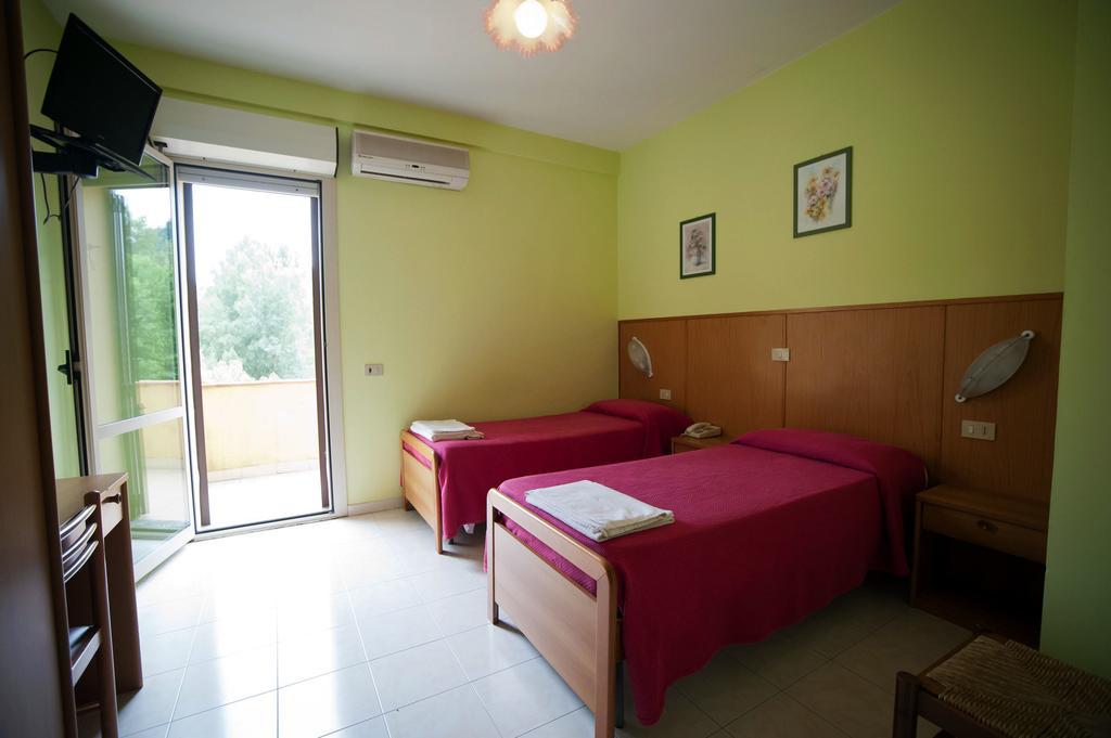 Albergo Magrini Della Genga Genga  Rom bilde